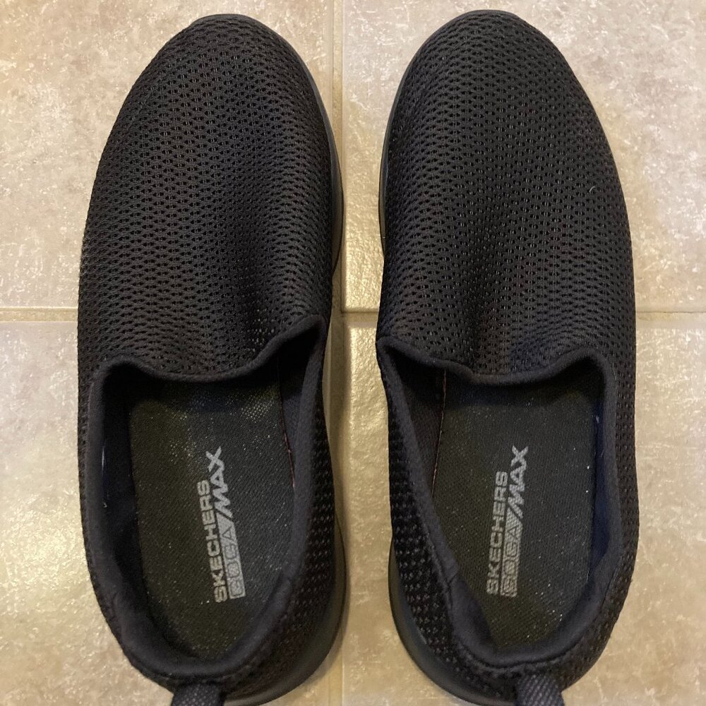 Skechers Black Air-Cooled Memory Foam Slip-On Shoes – Women’s 7.5